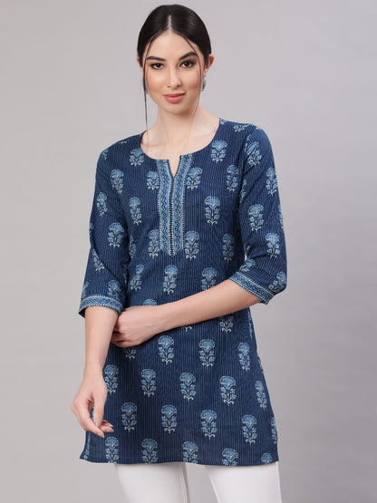 Women's Blue Straight Tunic With Three Quaretr Sleeves