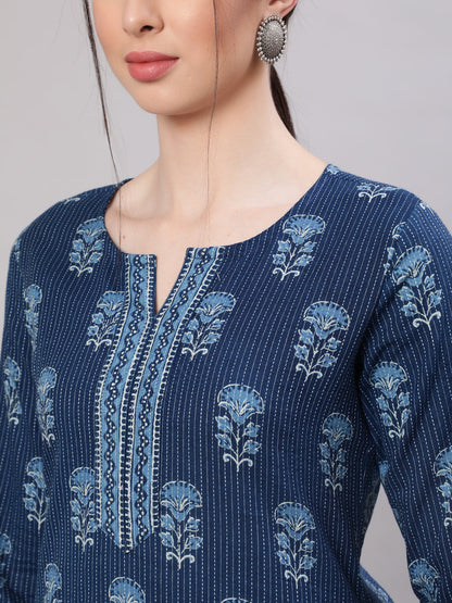 Women's Blue Straight Tunic With Three Quaretr Sleeves