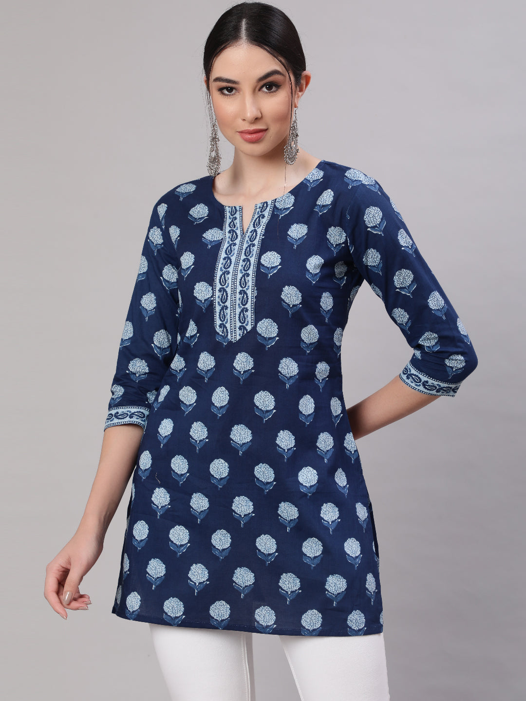 Women's Blue Straight Tunic With Three Quaretr Sleeves