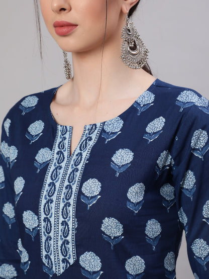 Women's Blue Straight Tunic With Three Quaretr Sleeves