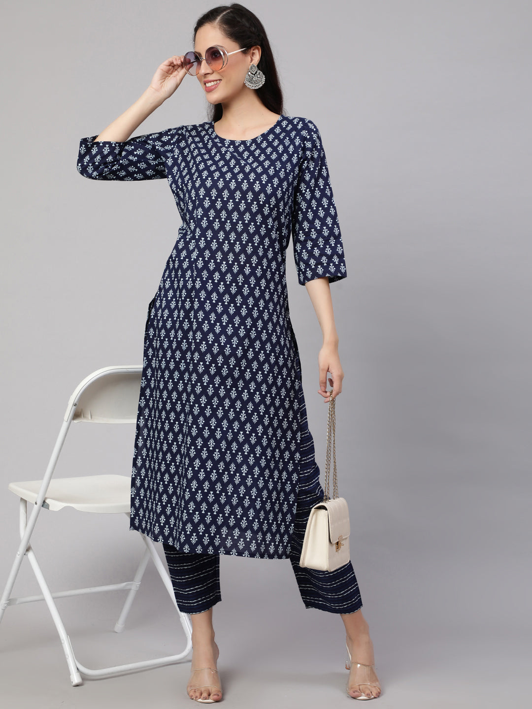 Women's Navy Blue Printed Straight Kurta With Trouser