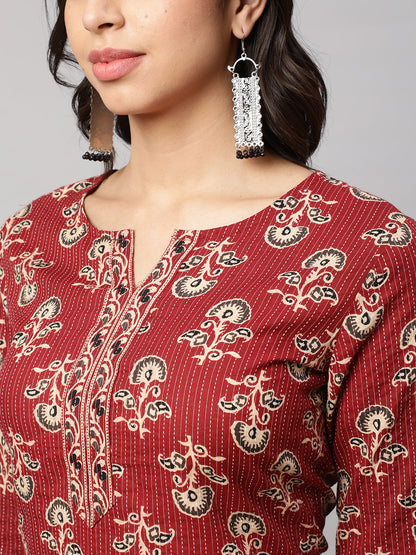Women's Maroon Straight Tunic With Three Quaretr Sleeves