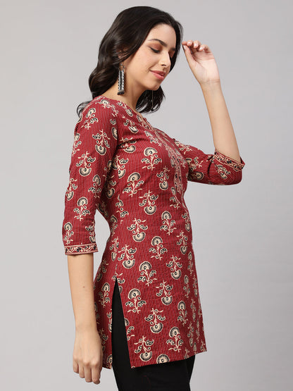Women's Maroon Straight Tunic With Three Quaretr Sleeves