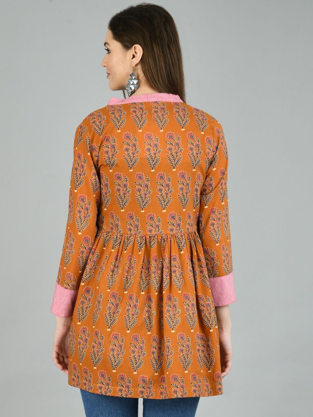Women's Brown Cotton Printed Full Sleeve V Neck Casual Shrug