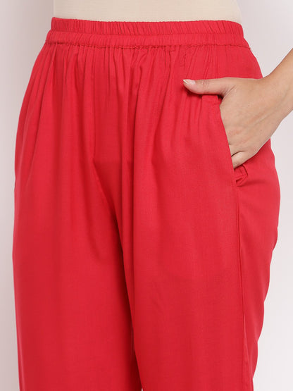 Women's Red Cotton Solid 3/4 Sleeve Square Neck Casual Kurta Pant Dupatta Set