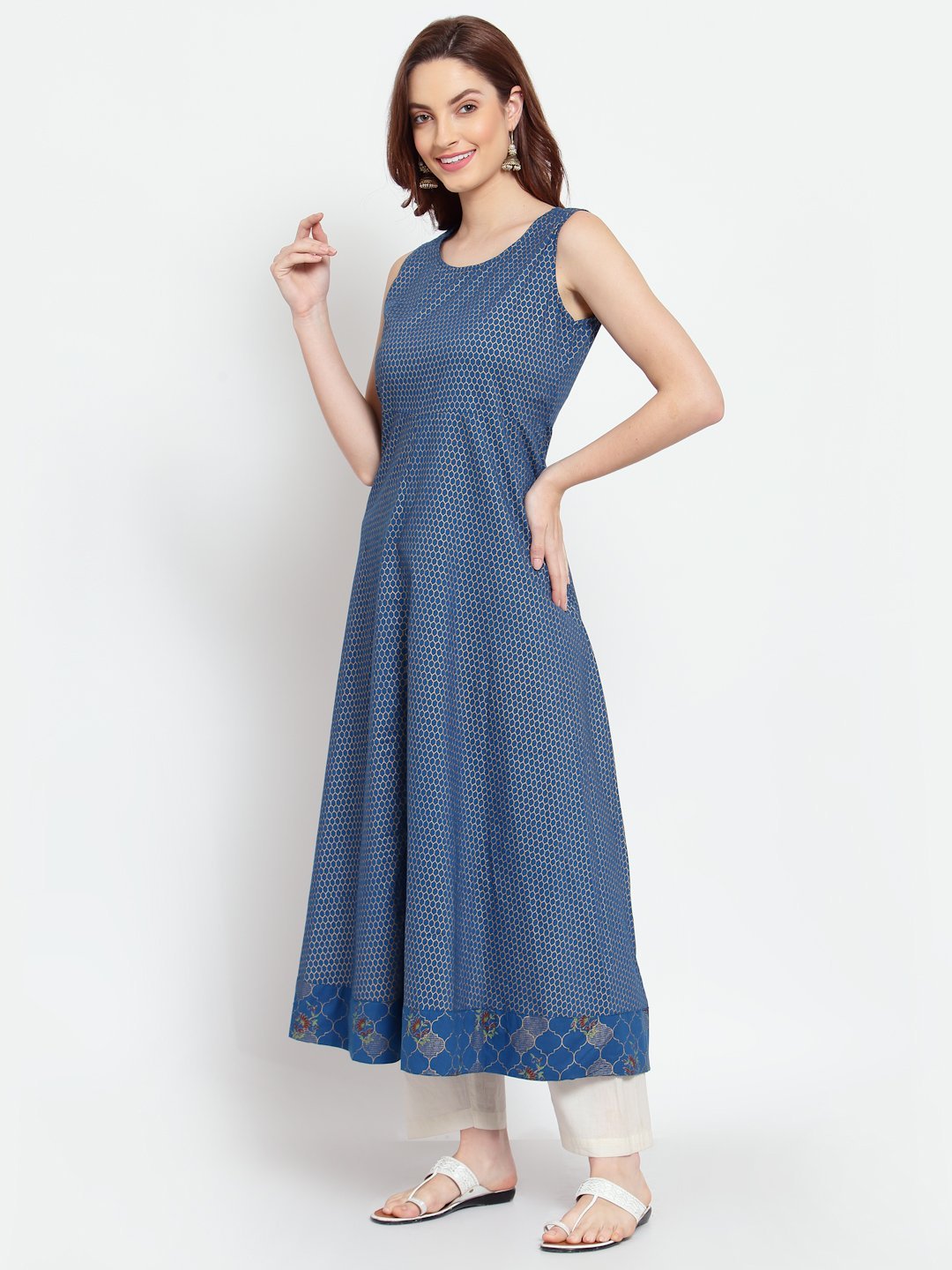 Women's Green Printed Cotton Sleeveless Round Neck Casual Kurta