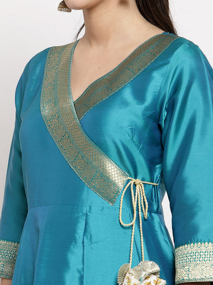 Women's Green Silk Solid 3/4 Sleeve V Neck Casual Anarkali Gown