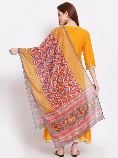 Women's Yellow Printed Silk Blend 3/4 Sleeve V Neck Casual Kurta Dupatta Set