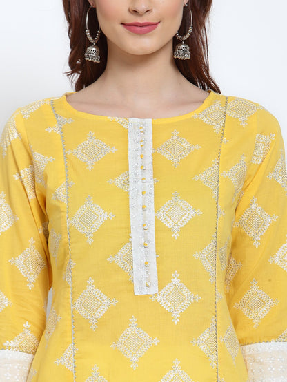 Women's Yellow Printed Cotton 3/4 Sleeve Round Neck Casual Kurta Pant Dupatta Set