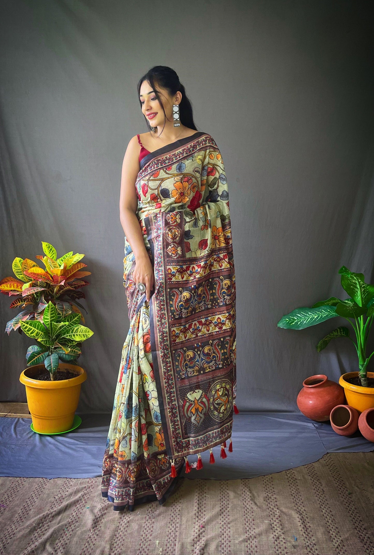Women's Cotton Kalamkari Printed Saree Olive Green