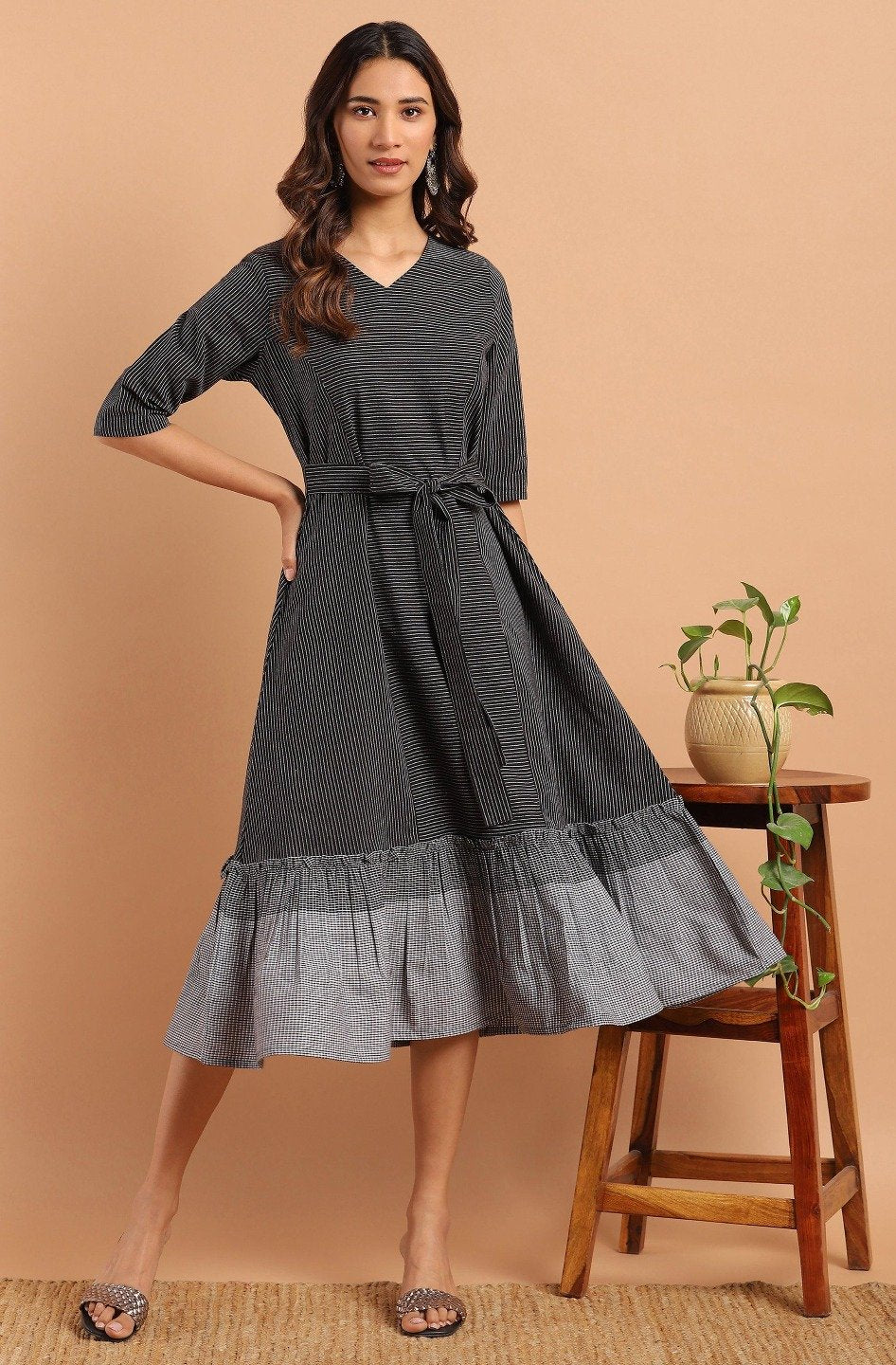 Women's Black Cotton Western Dress With Pock