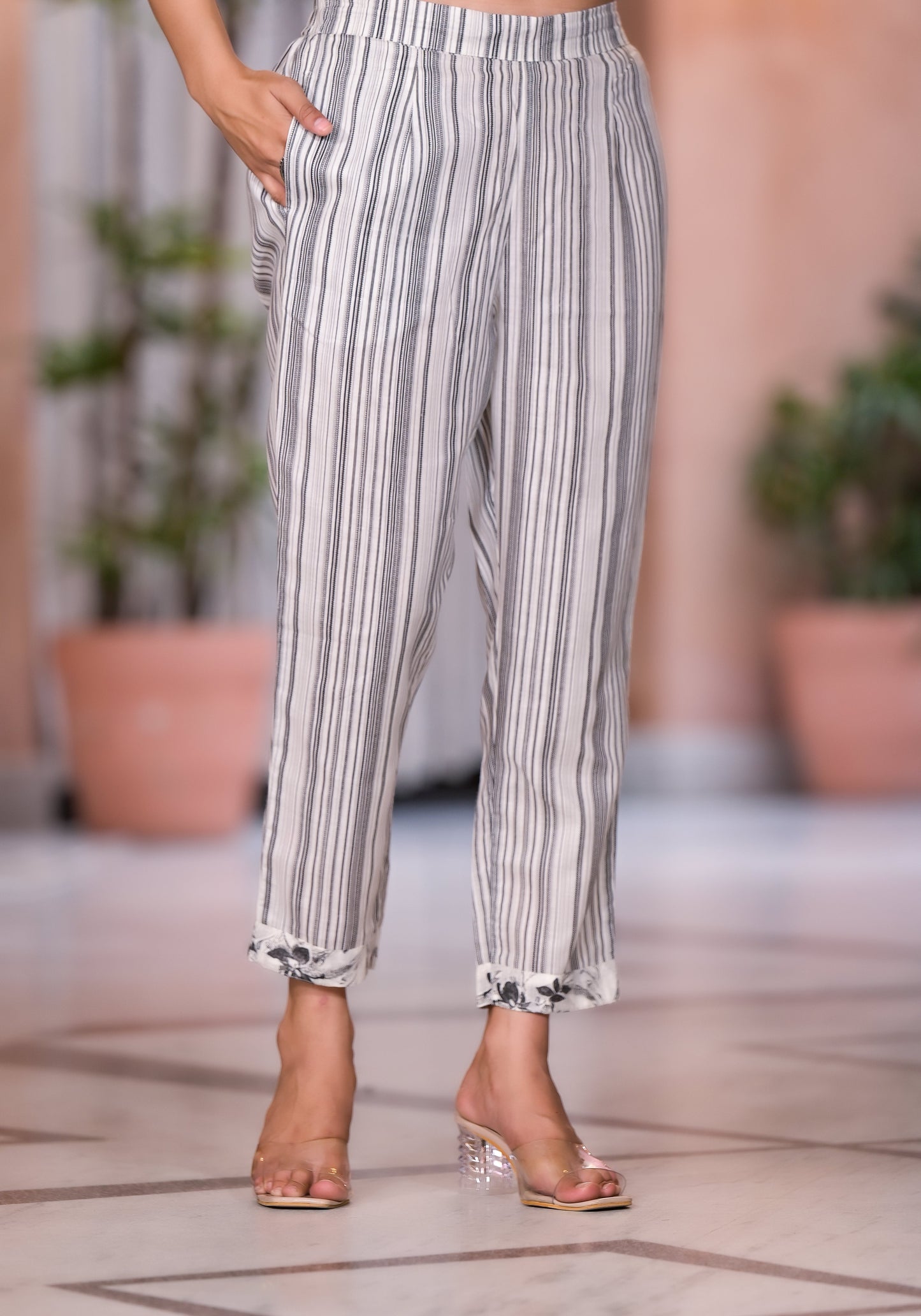 Color_Grey