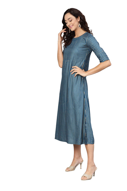 Women's Green Rayon Solid Half Sleeve Round Neck Dress