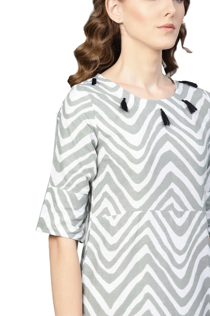 Women's Grey Cotton Solid Half Sleeve Round Neck Dress