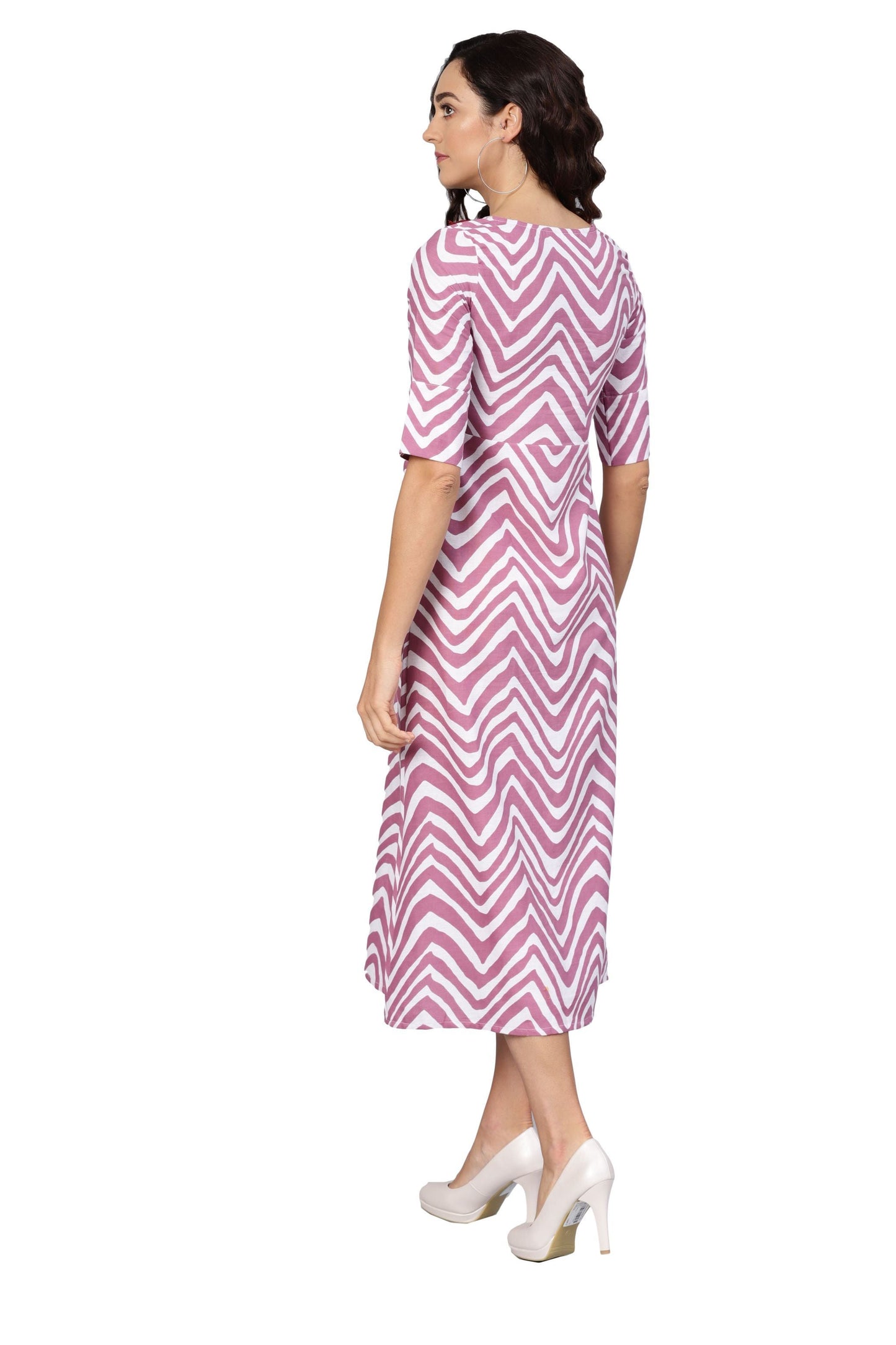 Women's Pink Cotton Solid Half Sleeve Round Neck Dress