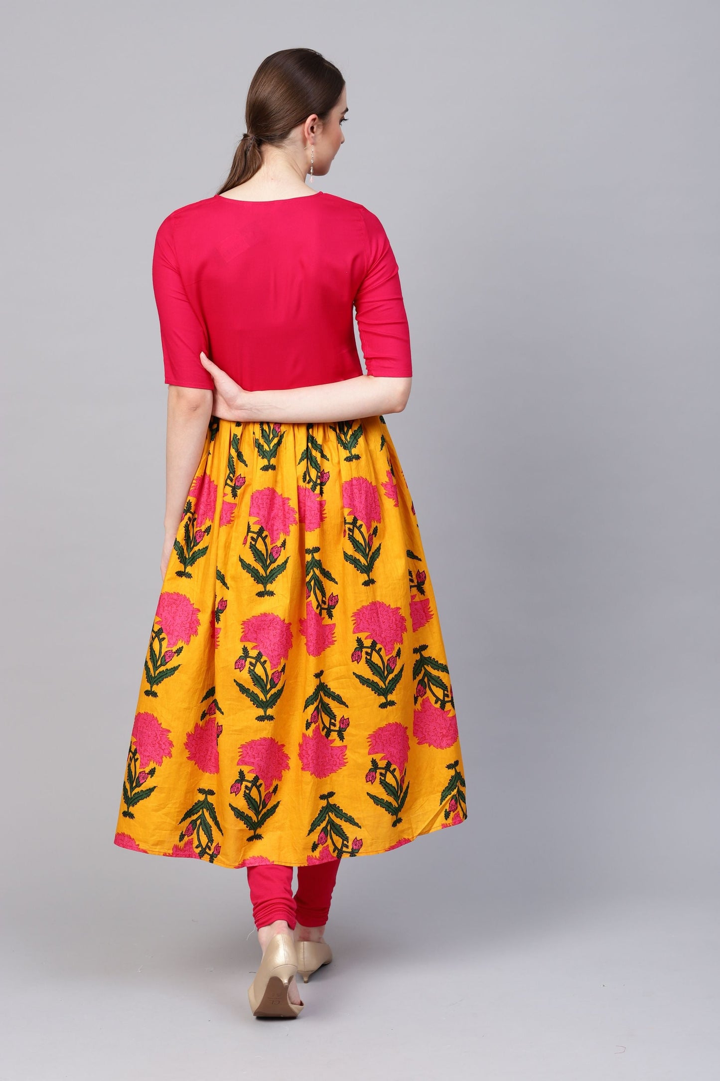 Women's Pink Cotton Printed Half Sleeve Round Neck Kurti