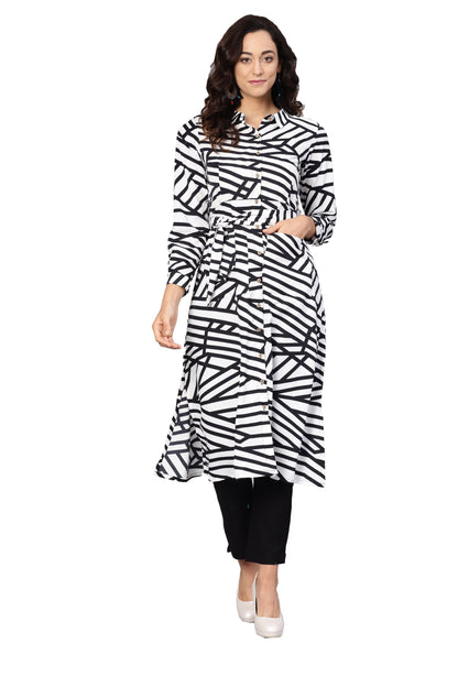 Women's Black & White Poly Crepe Solid 3/4 Sleeve Collar Neck Kurti