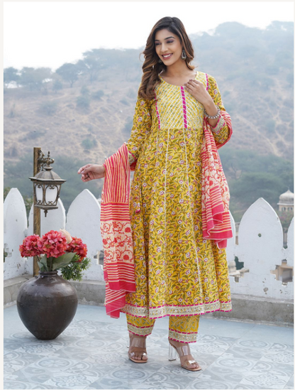 Women's Mustard Cotton Kurta Set