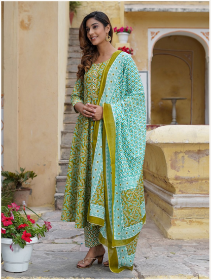 Women's Green Cotton Kurta Set