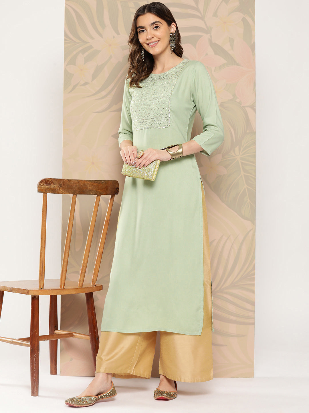 Women's Green Embroidered Printed Straight Kurta With Three Quarter Sleeves