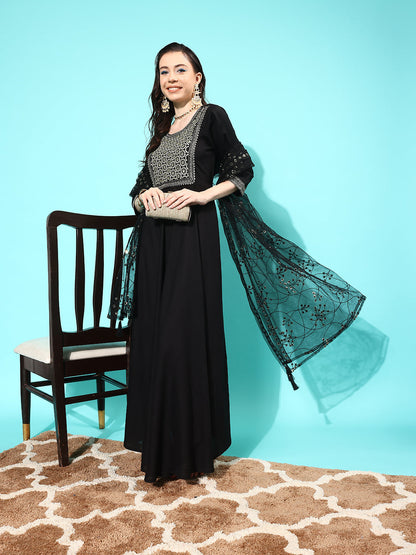 Women's Black Embroidered Solid Dress With Net Secquanc Dupatta