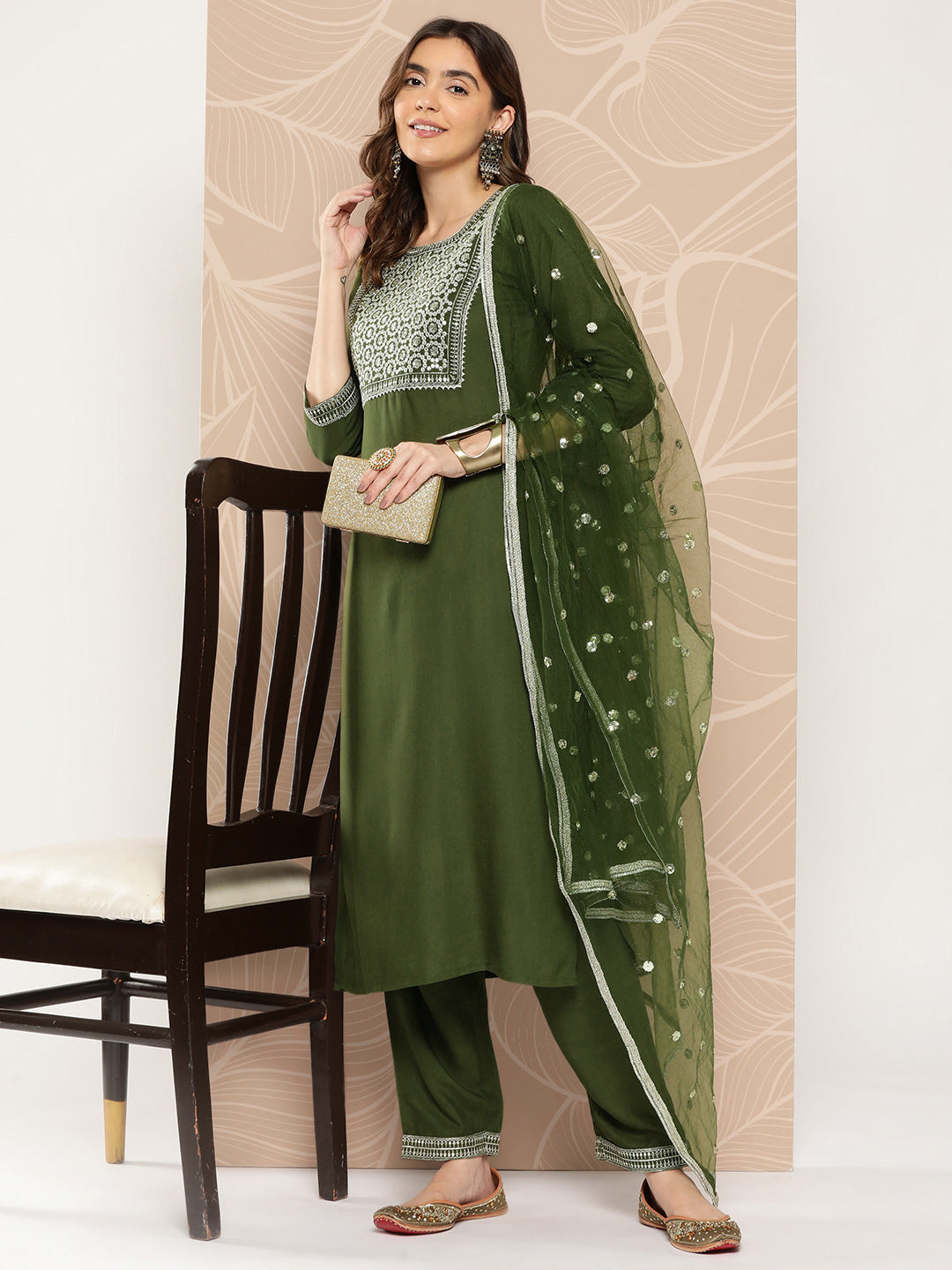 Women's Green Embroidered Straight Kurta With Palazzo And Dupatta