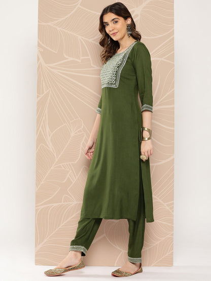 Women's Green Embroidered Straight Kurta With Palazzo And Dupatta