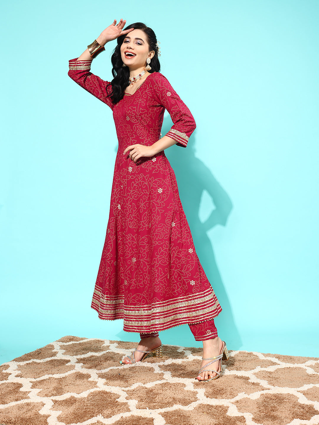 Women's Maroon Floral Printed Regular Gotta Patti Cotton Kurta with Trousers & With Dupatta