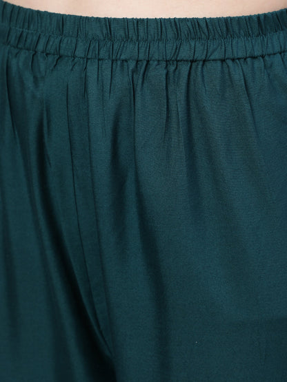 Women's Green Embroidered Straight Kurta With Trouser And Net Dupatta