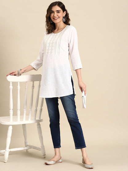 Women's Off-White Embroidered Straight Tunic With Three Quaretr Sleeves