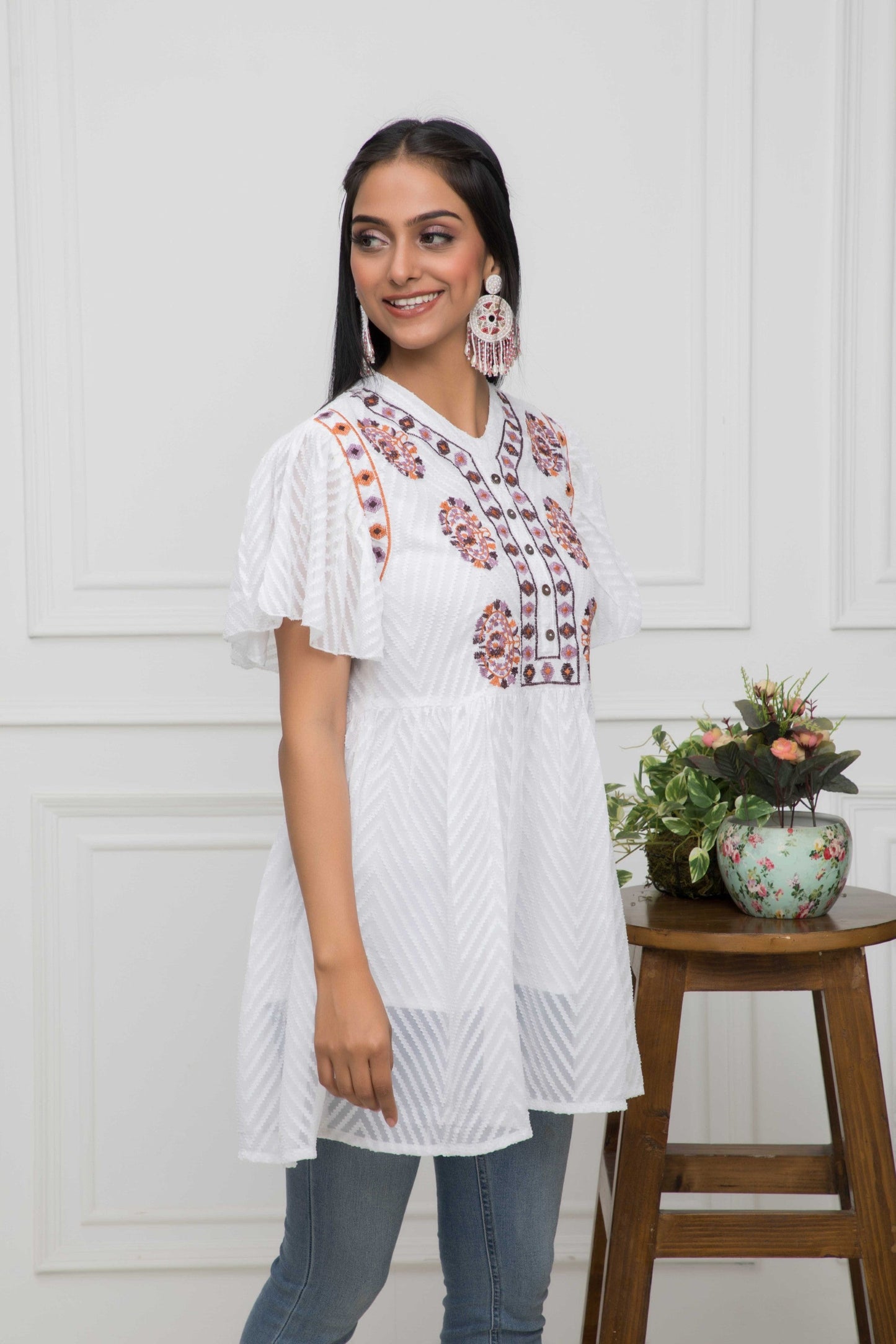 Women's White Solid V-Neck Flared Sleeves Synthetic Georgette Top
