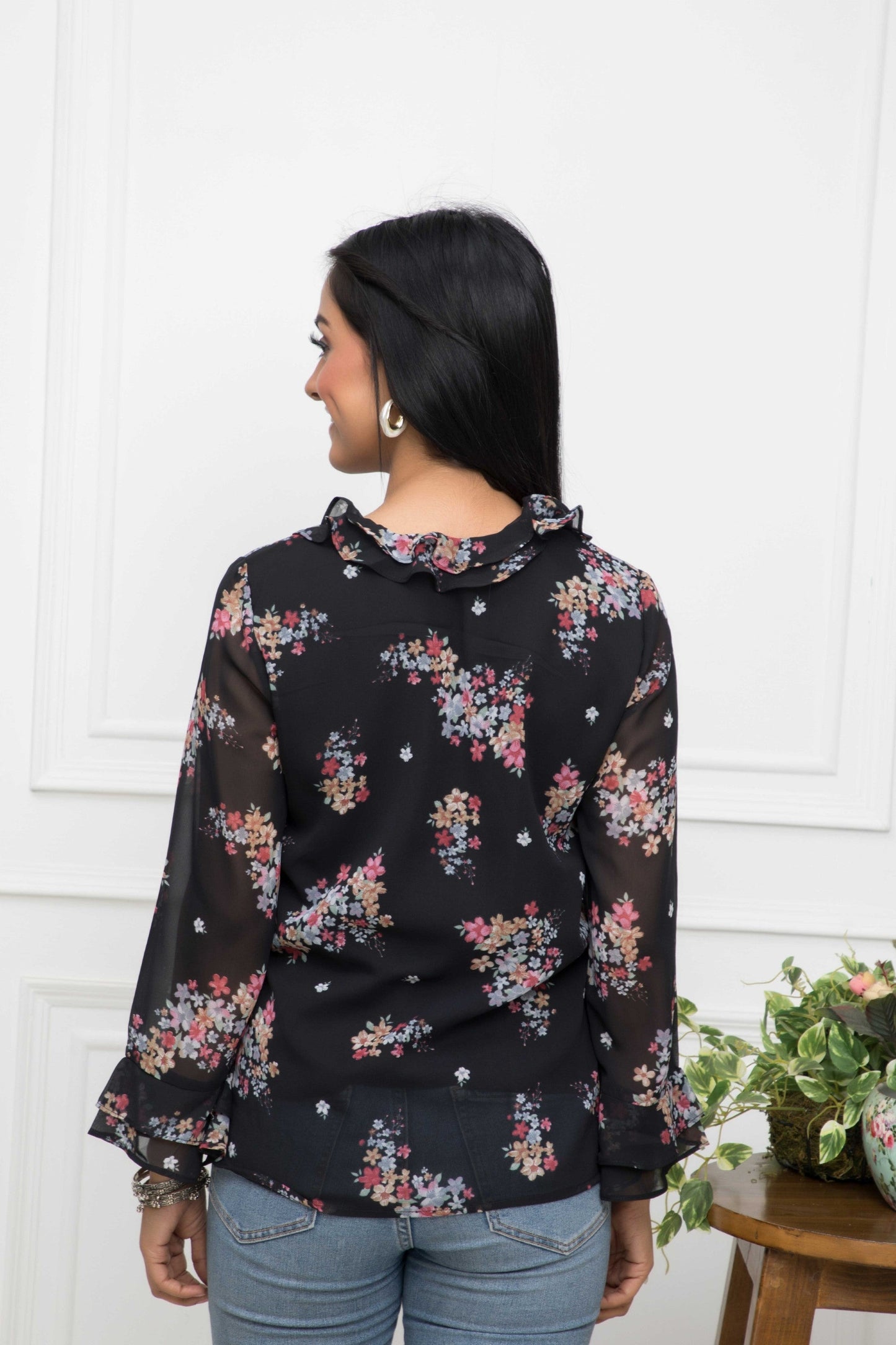 Women's Black Floral V-Neck Regular Sleeves Synthetic Georgette Top