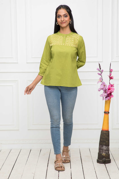 Women's Green Solid Mandarin Collar Regular Sleeves Cotton Top
