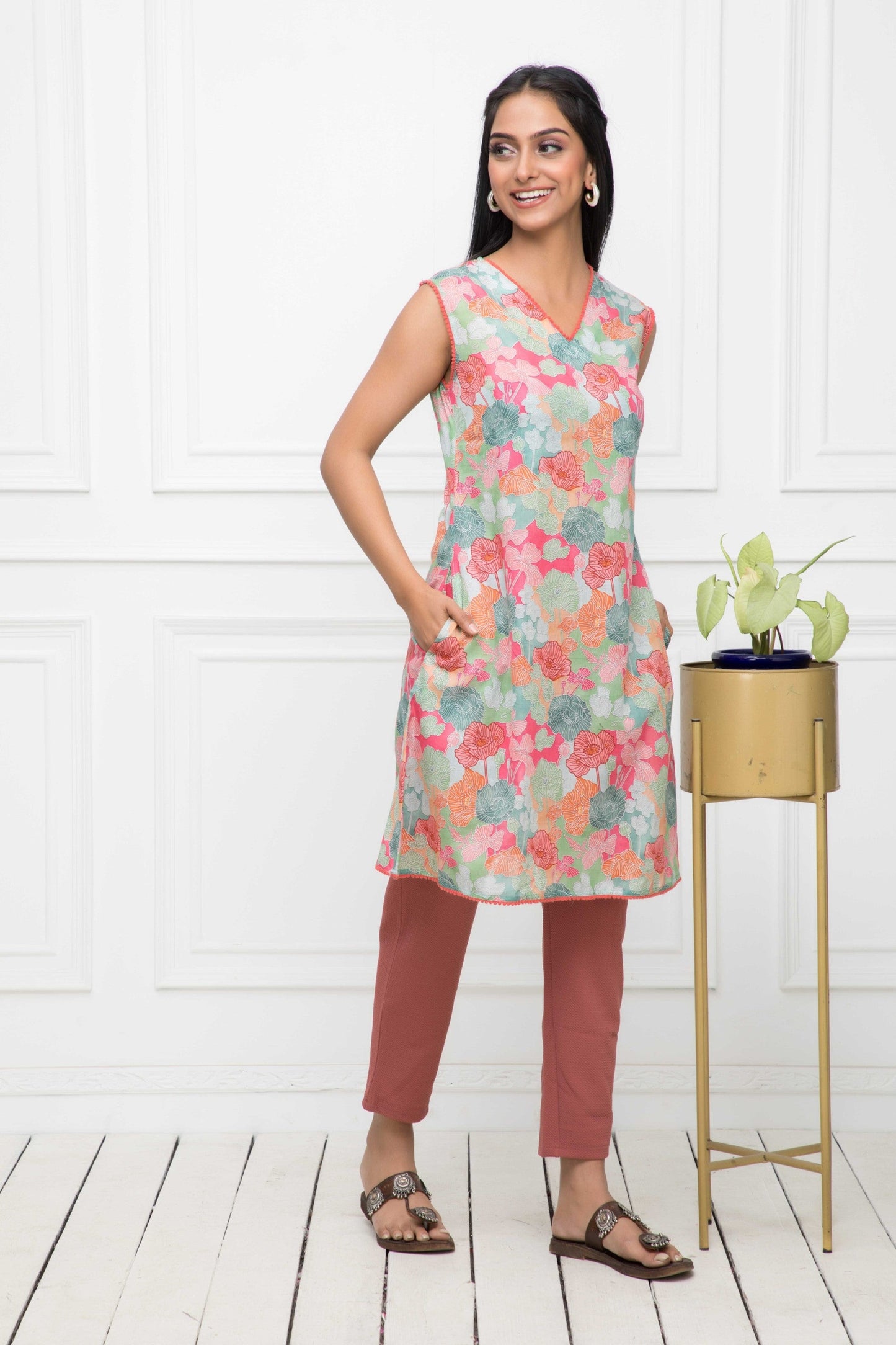 Women's Multi Floral Rayon A-Line V-Neck Kurtis