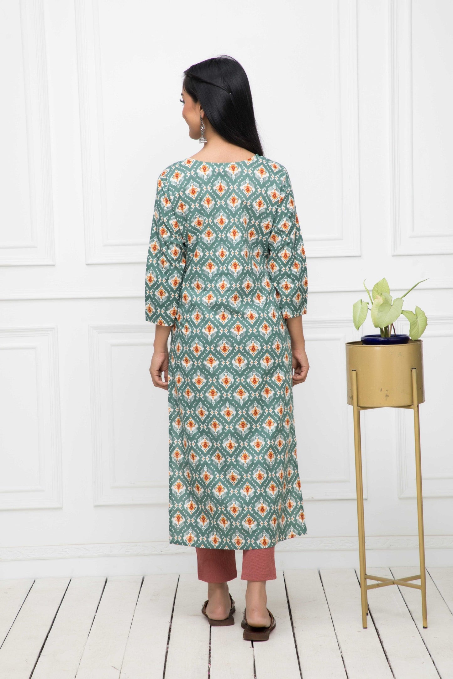 Women's Multi Floral Cotton Straight Round Neck Kurtas