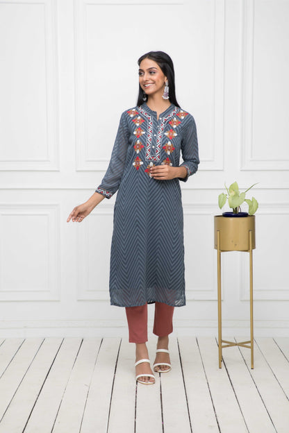 Women's Grey Solid Georgette Straight V-Neck Kurtas