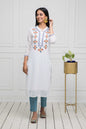 Women's White Solid Georgette Straight V-Neck Kurtas