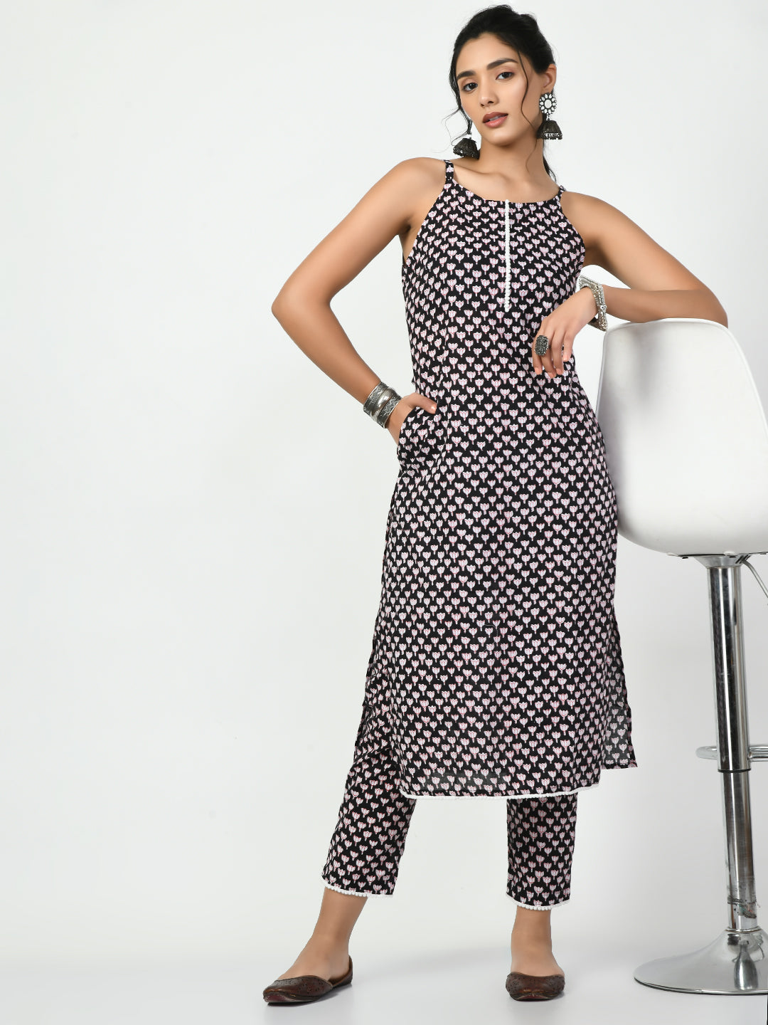 Women's Black Straight Printed Kurta