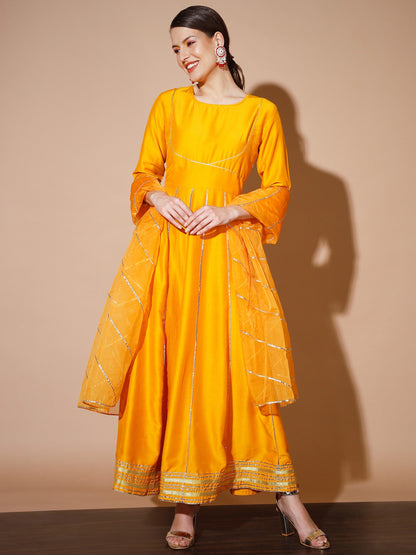 Women's Mustard Solid Kurta & With Dupatta