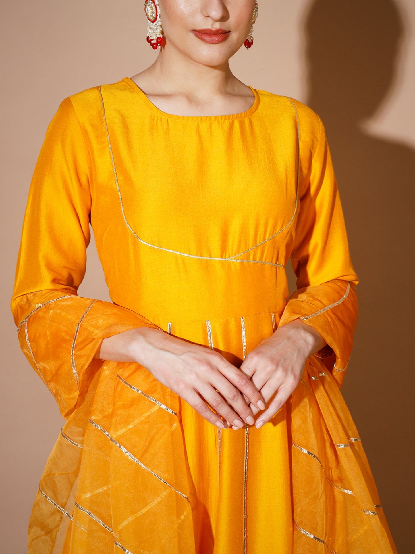 Women's Mustard Solid Kurta & With Dupatta