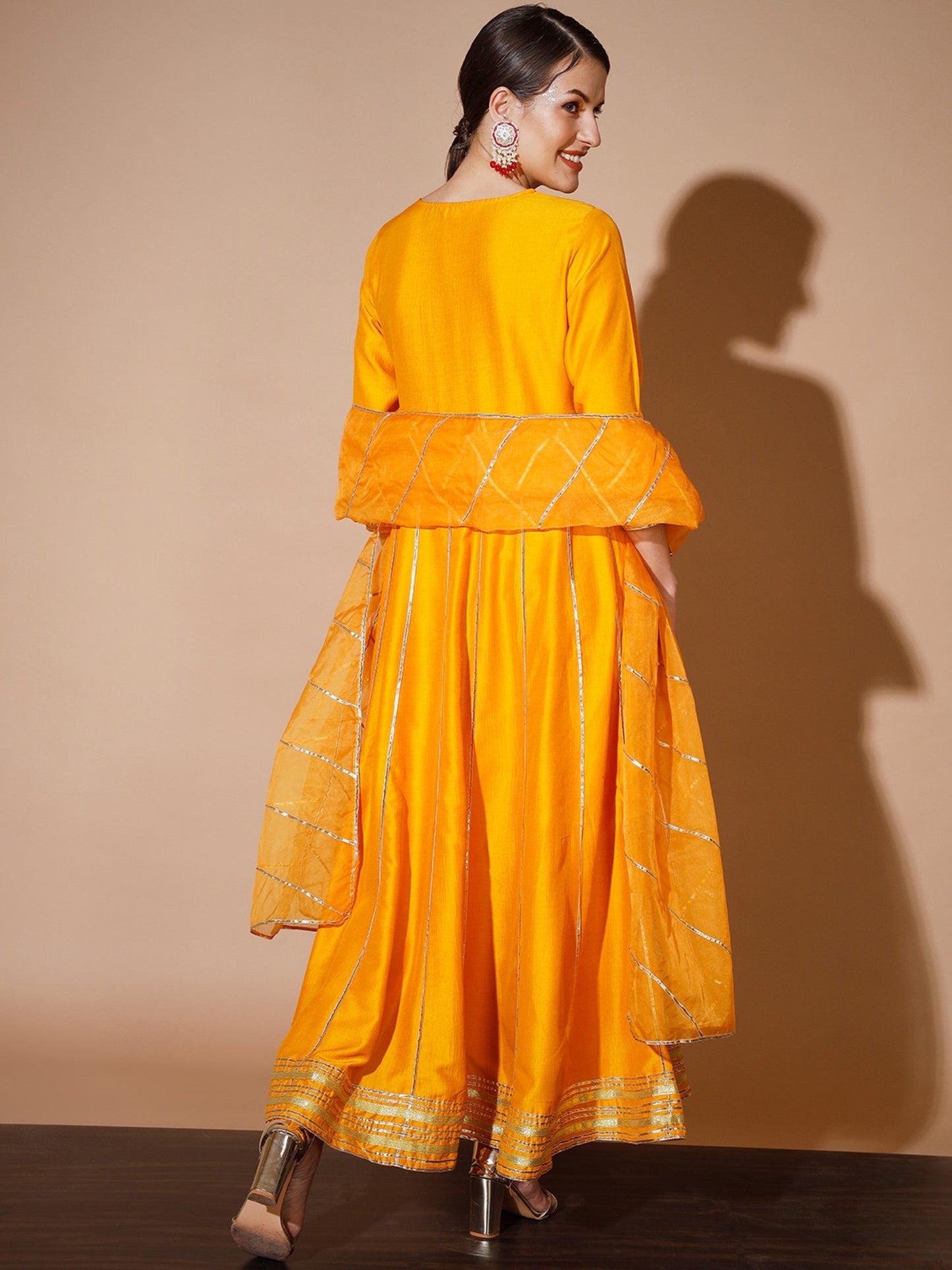 Women's Mustard Solid Kurta & With Dupatta