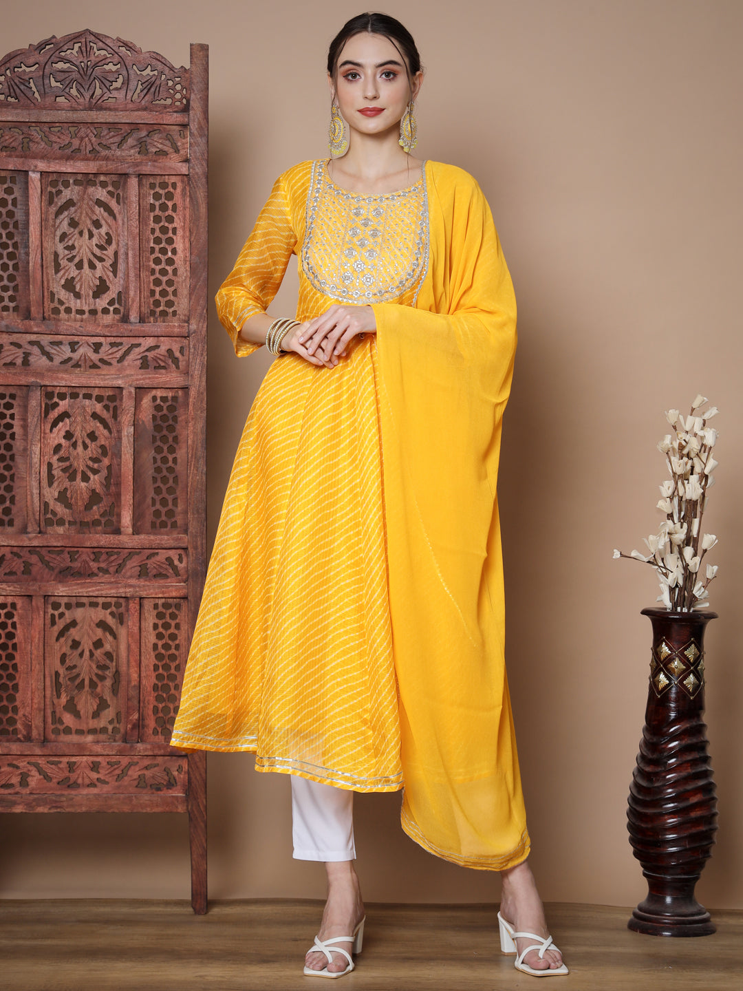 Women's Yellow Anarkali Kurta & With Dupatta