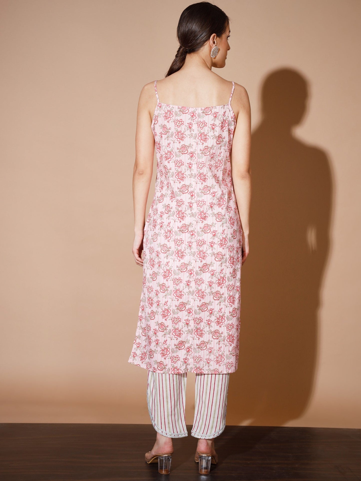 Women's Pink Printed Kurta & Trousers