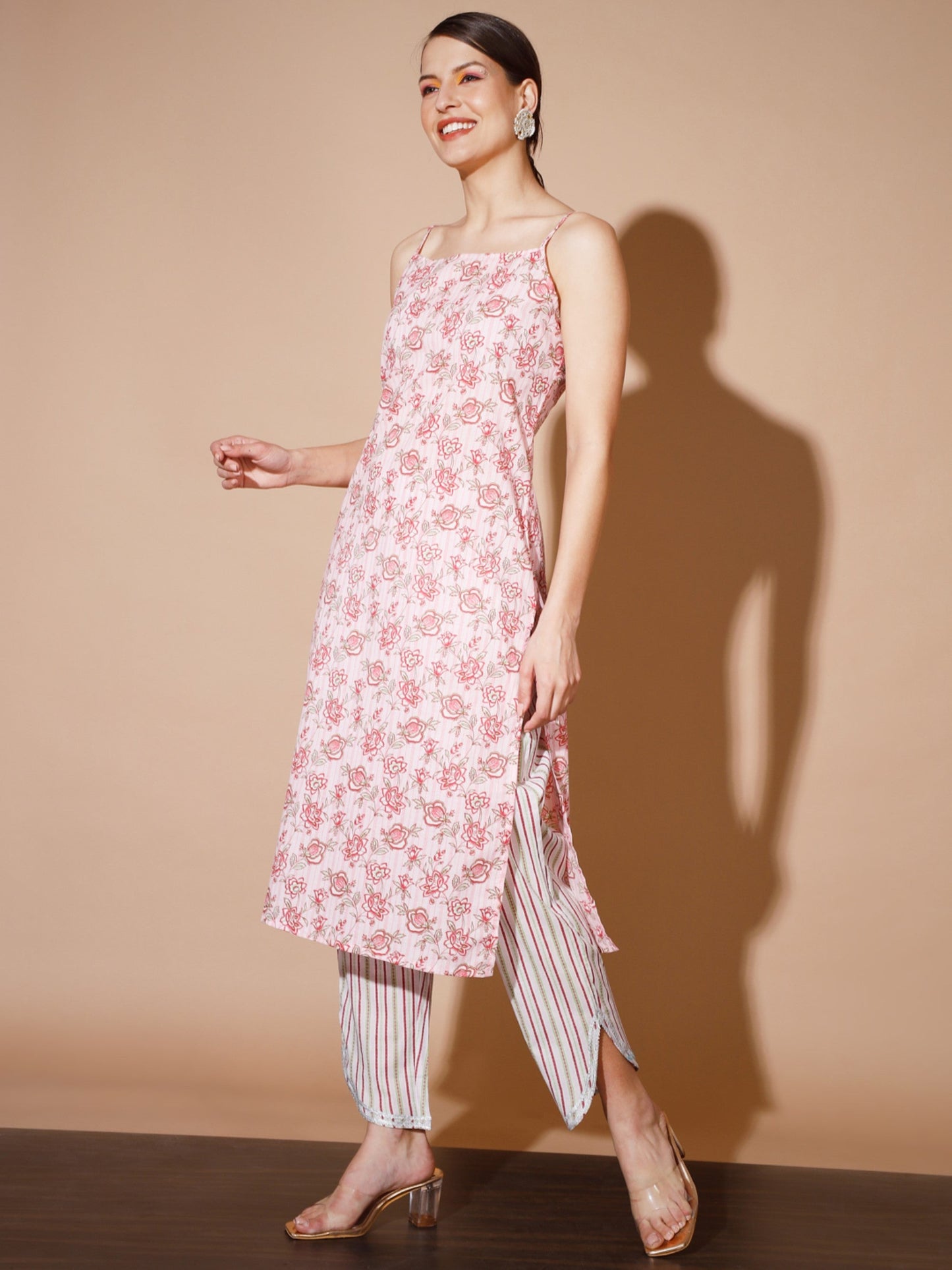 Women's Pink Printed Kurta & Trousers