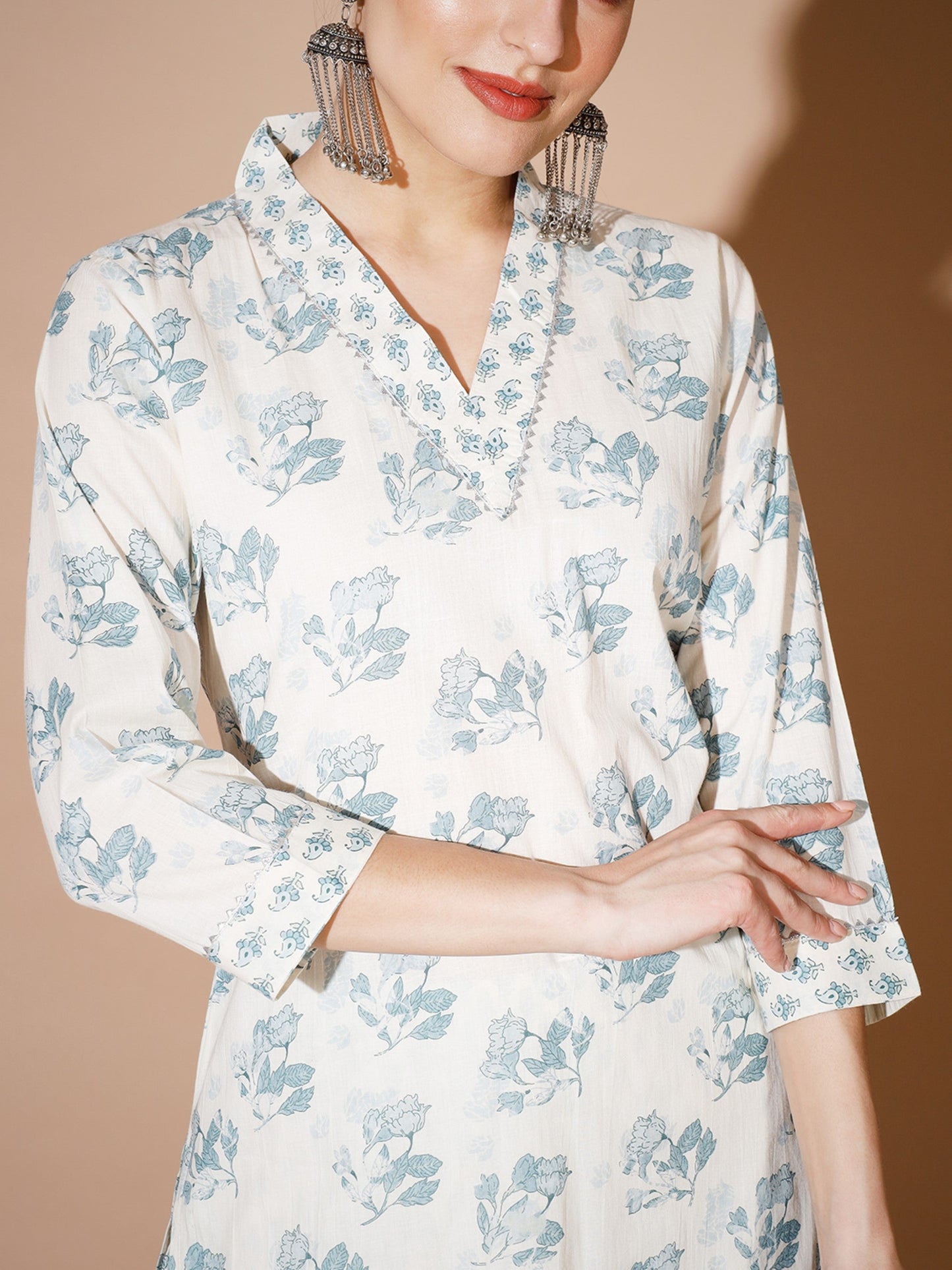 Women's Multi Floral Kurta & Trousers