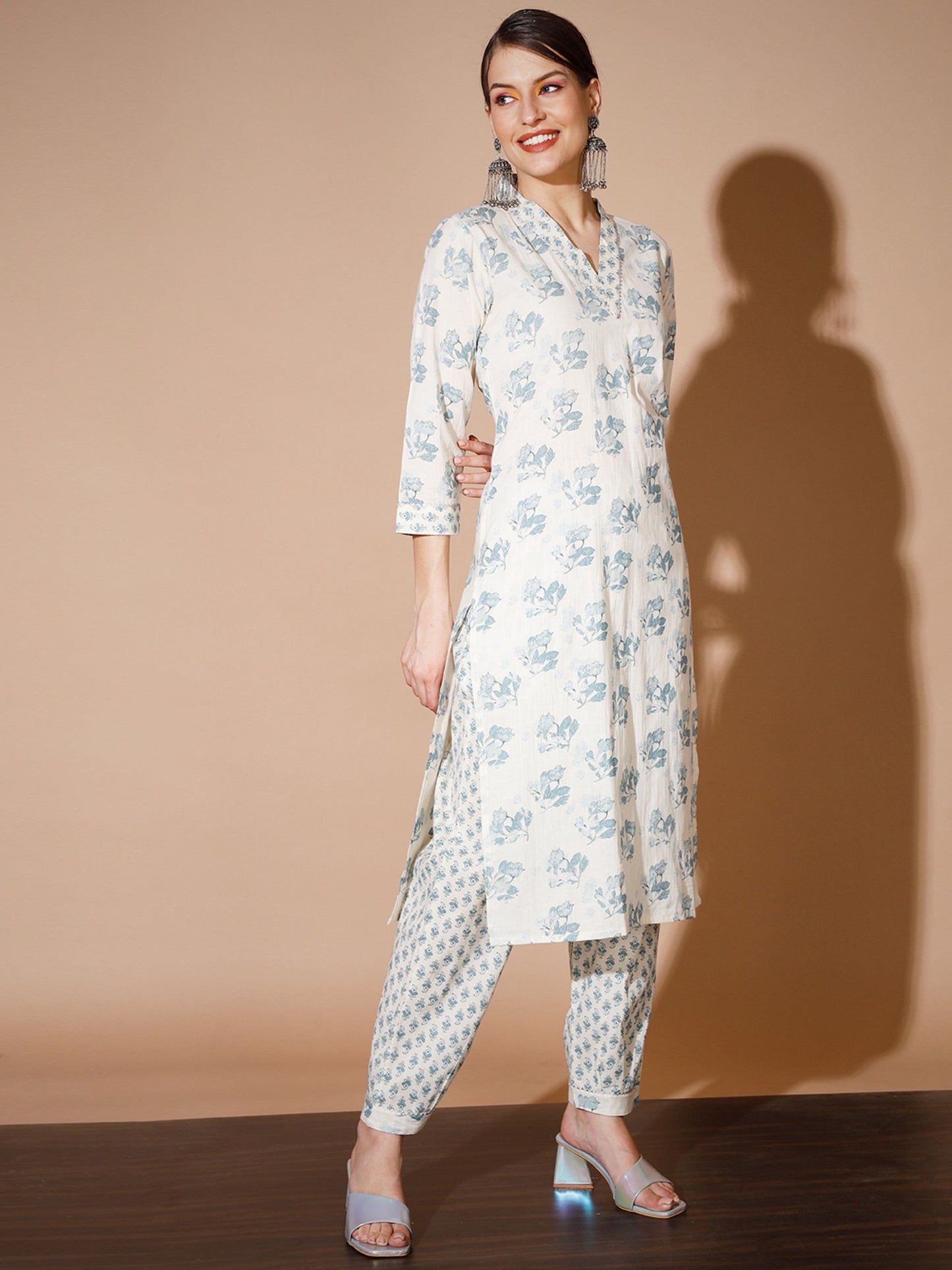 Women's Multi Floral Kurta & Trousers