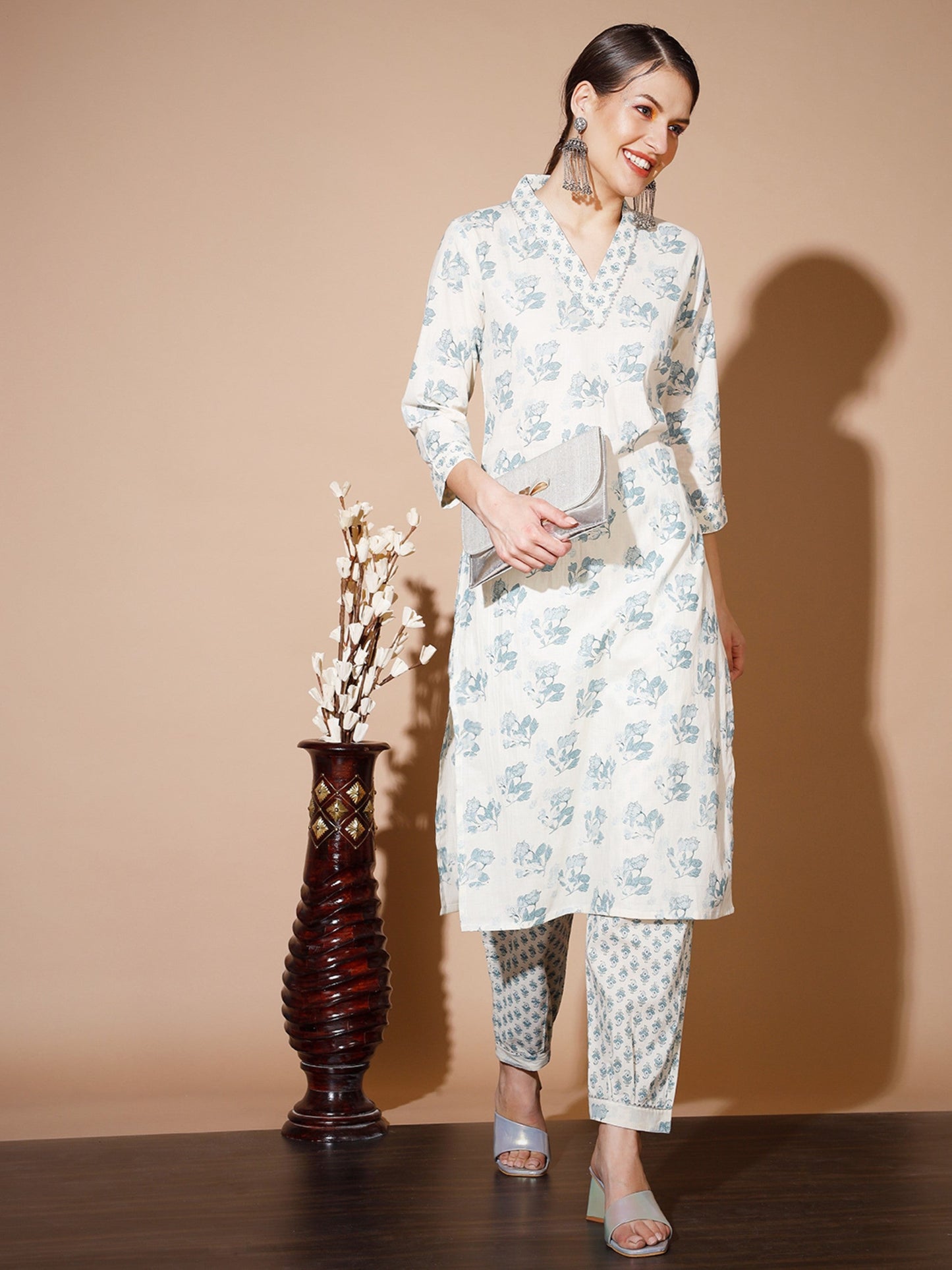 Women's Multi Floral Kurta & Trousers