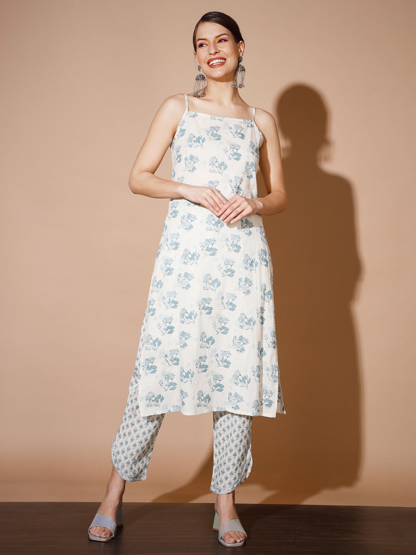 Women's Multi Floral Kurta & Trousers