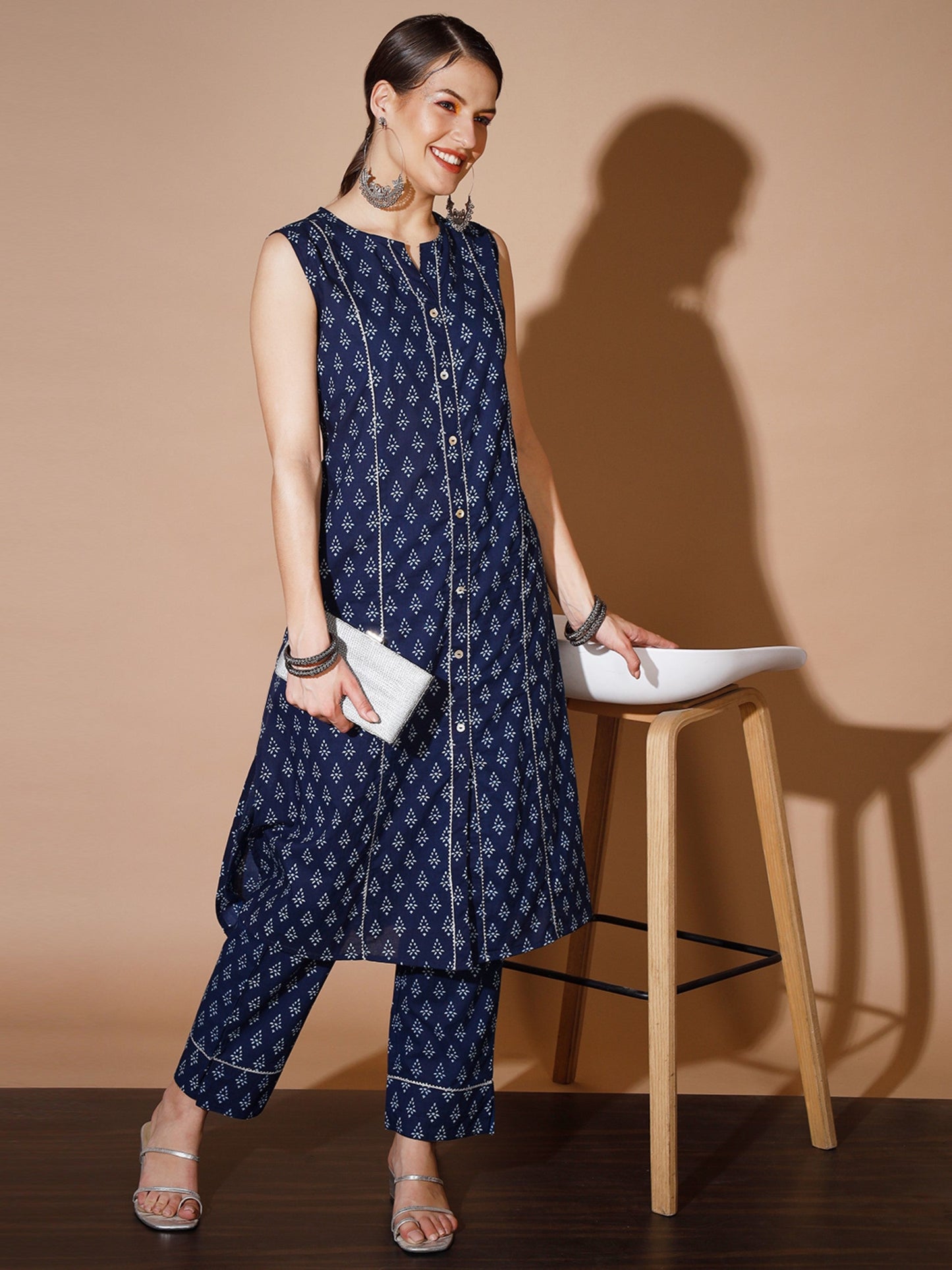 Women's Blue Printed Kurta & Trousers