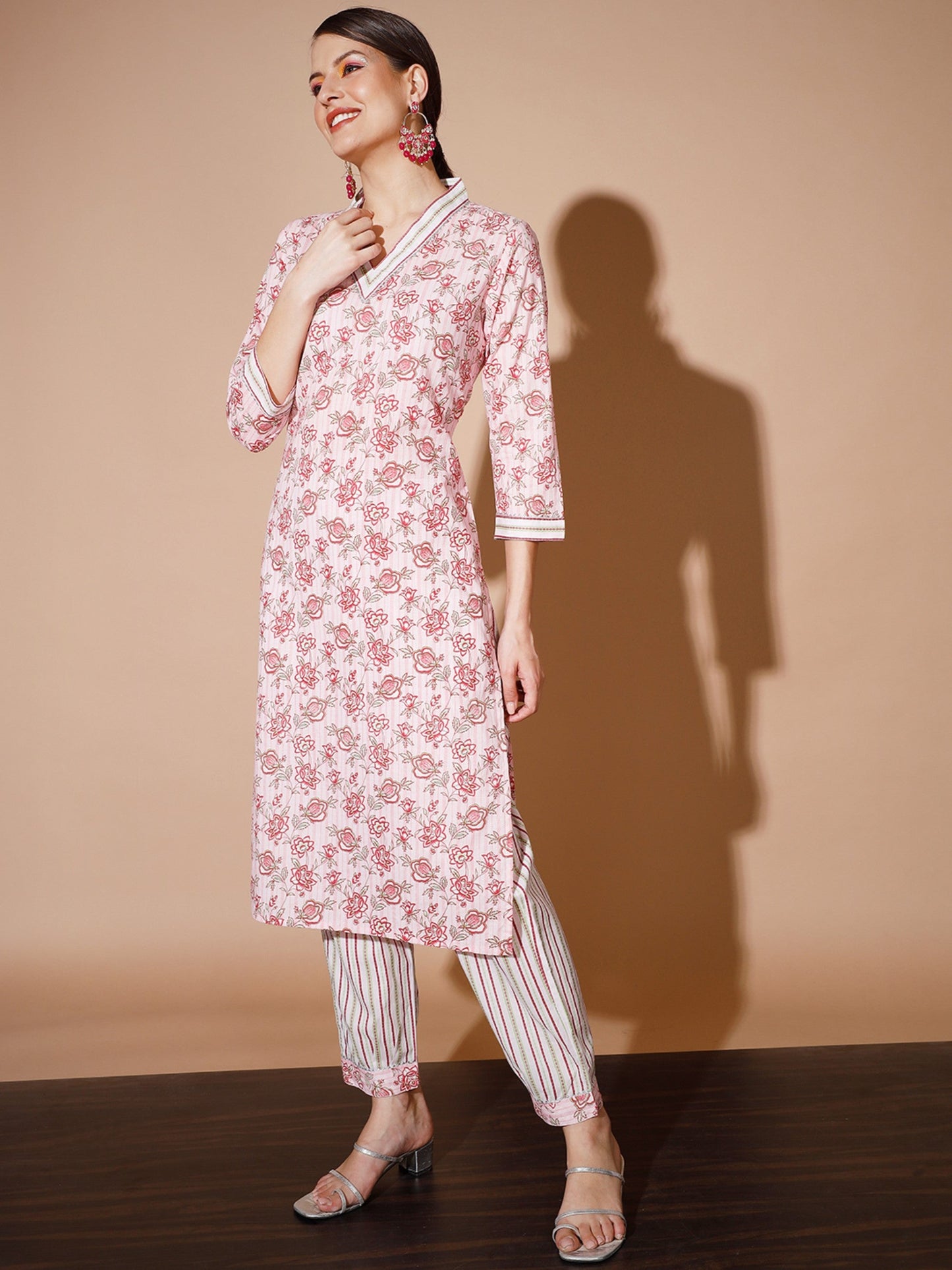 Women's Pink Floral Kurta & Trousers